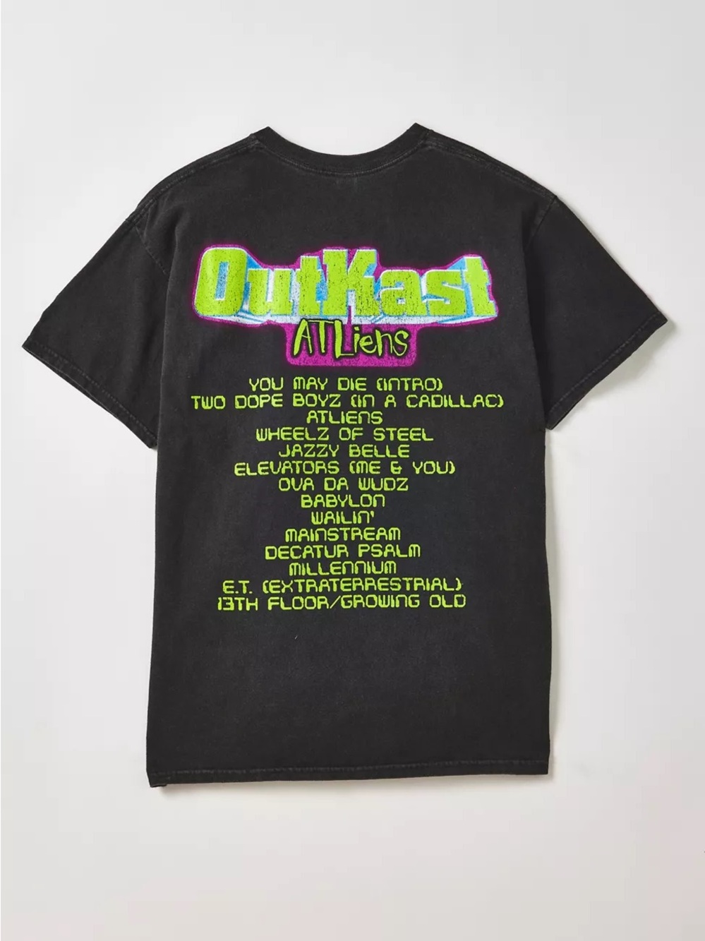 NWOT Urban Outfitters Outkast Tracklist Graphic Tee Size Large - Picture 2 of 12